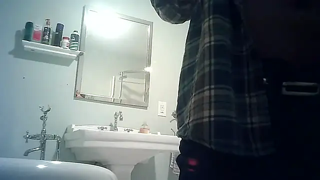 Snapshot of CaramelDipper chatting on 12/04/24, 01:03 CaramelDipper online show from 12/04/24, 01:03