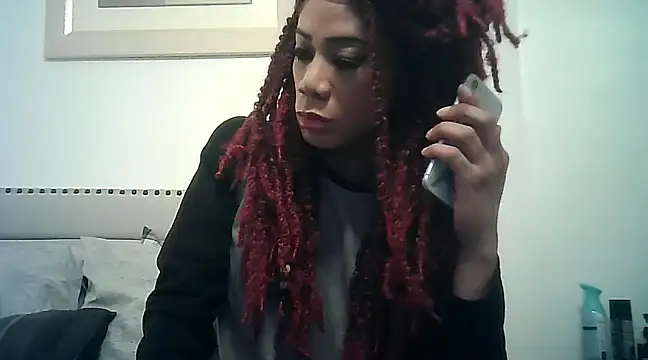 Snapshot of CaramelDipper chatting on 12/09/24, 01:51 CaramelDipper online show from 12/09/24, 01:51