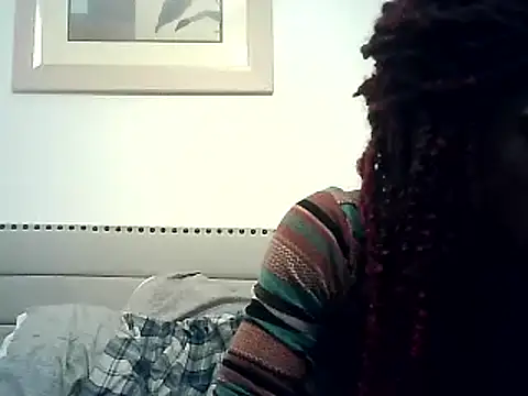 Snapshot of CaramelDipper chatting on 12/11/24, 05:43 CaramelDipper online show from 12/11/24, 05:43