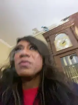 Snapshot of CaramelDipper chatting on 12/23/24, 02:28 CaramelDipper online show from 12/23/24, 02:28