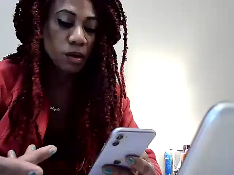 Snapshot of CaramelDipper chatting on 02/22/25, 06:30 CaramelDipper online show from 02/22/25, 06:30