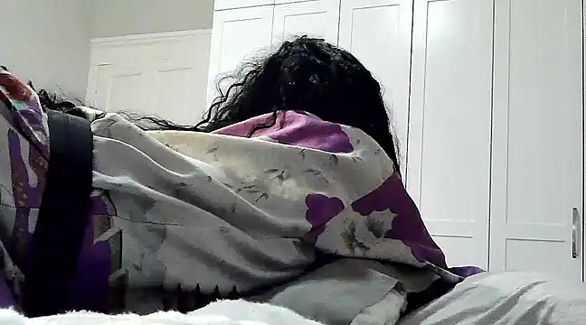 Snapshot of CaramelDipper chatting on 03/02/25, 08:05 CaramelDipper online show from 03/02/25, 08:05