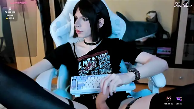 FemAlexa  online show from 04/24/26, 07:49