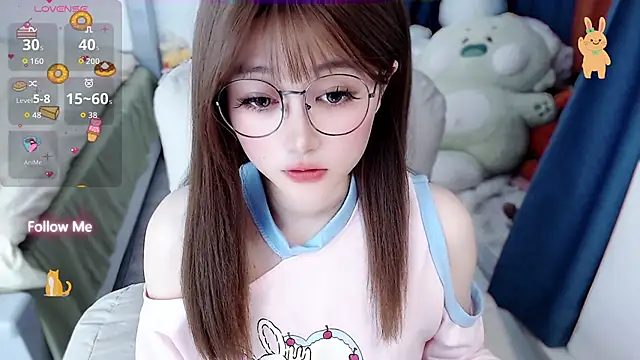 Snapshot of Sweet-18wanwan chatting on 05/08/26, 12:49 Sweet-18wanwan online show from 05/08/26, 12:49