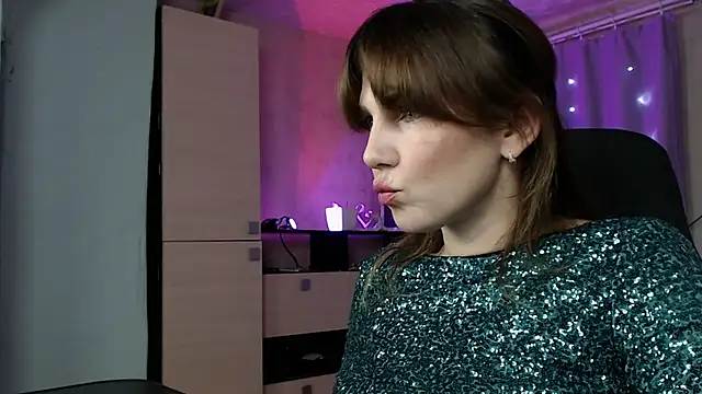 Daniela Cooperr online show from 10/12/25, 05:23