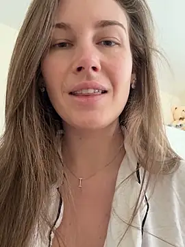 Snapshot of JasminJames chatting on 05/31/26, 10:11 JasminJames online show from 05/31/26, 10:11