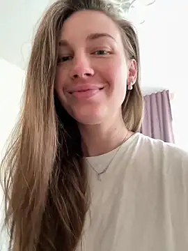 Snapshot of JasminJames chatting on 06/19/26, 09:13 JasminJames online show from 06/19/26, 09:13