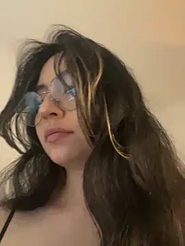 Snapshot of marie2_ chatting on 10/11/25, 11:20 marie2 online show from 10/11/25, 11:20