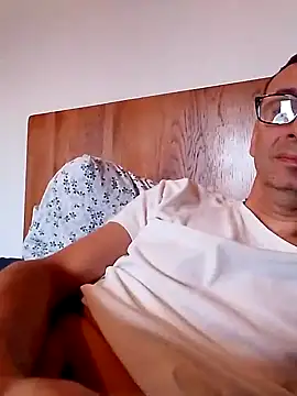 Snapshot of Anastasio33 chatting on 09/27/25, 05:34 Anastasio33 online show from 09/27/25, 05:34