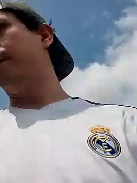 Snapshot of Rejy1992 chatting on 01/27/25, 04:01 Rejy1992 online show from 01/27/25, 04:01