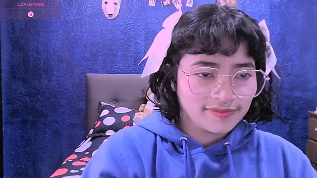 NinaYellow online show from 11/21/25, 01:10