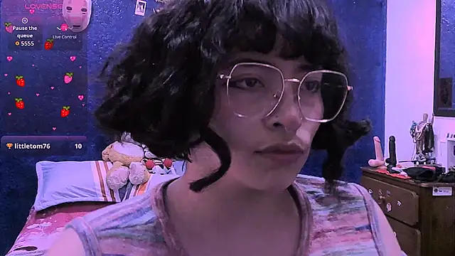 NinaYellow online show from 03/10/26, 01:05