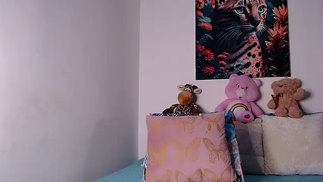 Snapshot of SINDYC chatting on 01/13/26, 01:05 SINDYC online show from 01/13/26, 01:05