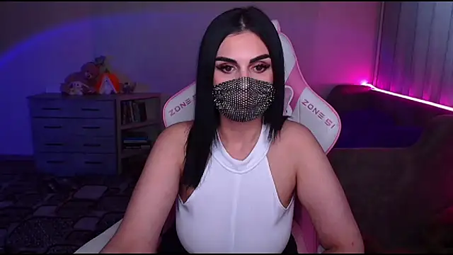   Yasmina   online show from 03/10/25, 07:21