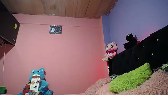 Snapshot of bad_couple_sex chatting on 12/06/24, 09:35 bad couple sex online show from 12/06/24, 09:35