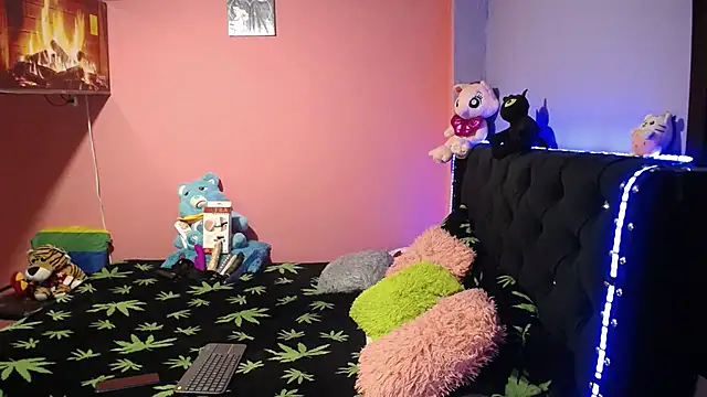 Snapshot of bad_couple_sex chatting on 01/02/25, 10:33 bad couple sex online show from 01/02/25, 10:33