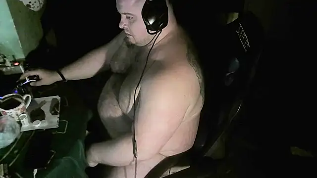 Snapshot of perversalus chatting on 02/01/25, 05:37 perversalus online show from 02/01/25, 05:37