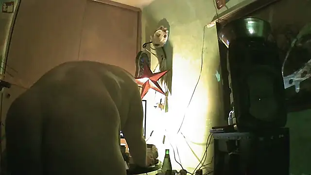 Snapshot of perversalus chatting on 05/16/26, 11:57 perversalus online show from 05/16/26, 11:57