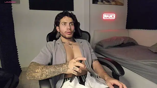 LucianSinclair online show from 12/21/25, 03:35