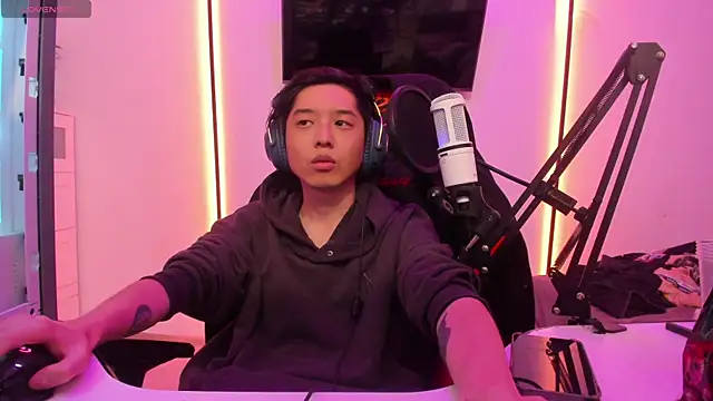 wexlee7 online show from 12/21/24, 10:51