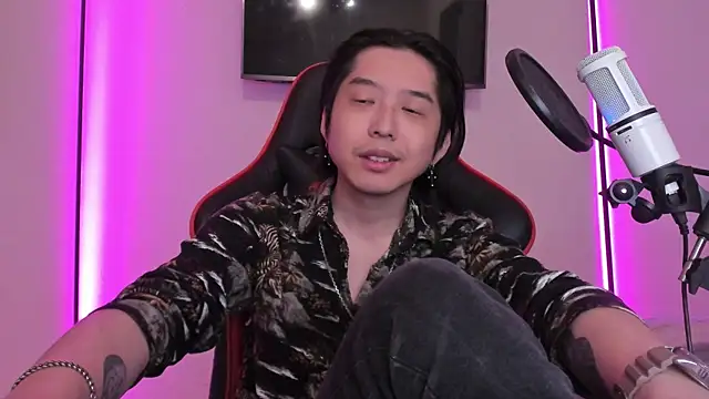 wexlee7 online show from 10/04/25, 02:04