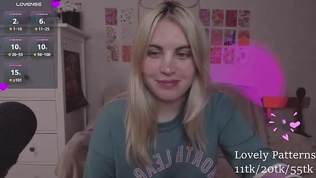 Snapshot of pawpaws chatting on 12/08/24, 06:11 pawpaws online show from 12/08/24, 06:11