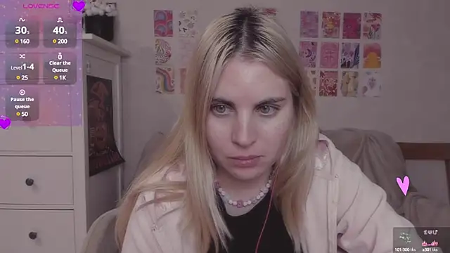 Snapshot of pawpaws chatting on 12/17/24, 07:26 pawpaws online show from 12/17/24, 07:26