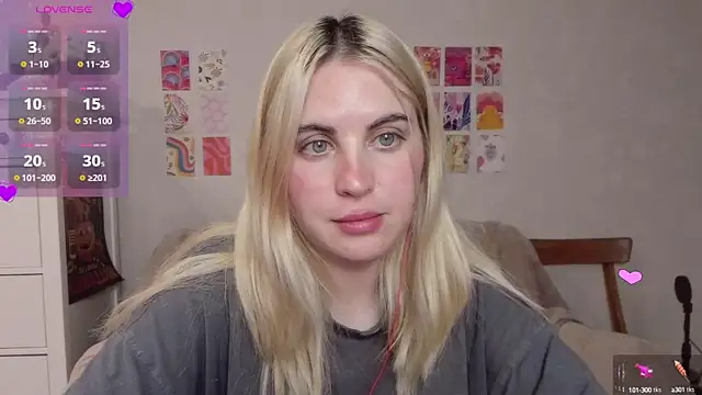 Snapshot of pawpaws chatting on 12/19/24, 03:19 pawpaws online show from 12/19/24, 03:19