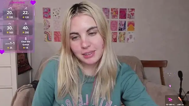 Snapshot of pawpaws chatting on 12/22/24, 02:27 pawpaws online show from 12/22/24, 02:27