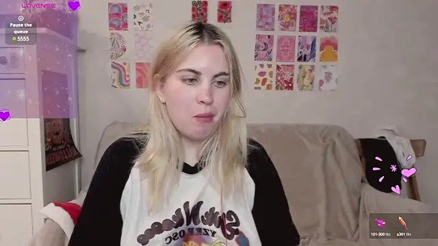 Snapshot of pawpaws chatting on 12/27/24, 12:45 pawpaws online show from 12/27/24, 12:45