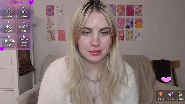 Snapshot of pawpaws chatting on 12/28/24, 01:06 pawpaws online show from 12/28/24, 01:06