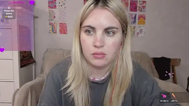 Snapshot of pawpaws chatting on 12/29/24, 03:46 pawpaws online show from 12/29/24, 03:46