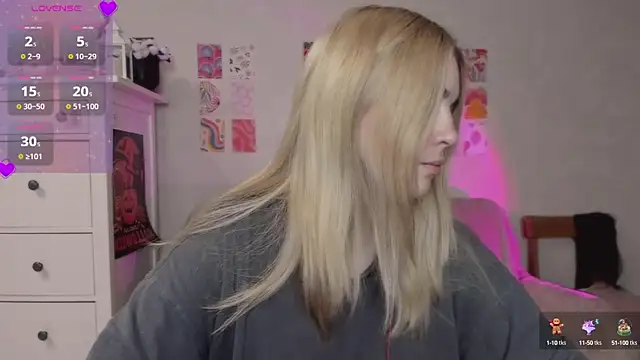 Snapshot of pawpaws chatting on 02/09/25, 05:33 pawpaws online show from 02/09/25, 05:33