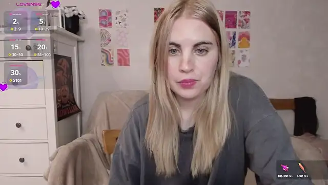 Snapshot of pawpaws chatting on 02/14/25, 10:14 pawpaws online show from 02/14/25, 10:14