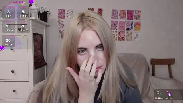 Snapshot of pawpaws chatting on 02/24/25, 04:36 pawpaws online show from 02/24/25, 04:36