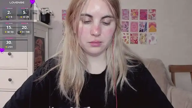 Snapshot of pawpaws chatting on 03/10/25, 08:01 pawpaws online show from 03/10/25, 08:01