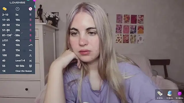 Snapshot of pawpaws chatting on 10/05/25, 07:17 pawpaws online show from 10/05/25, 07:17