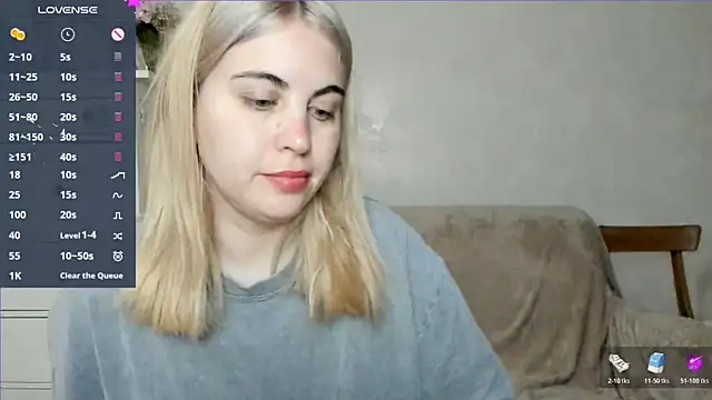 Snapshot of pawpaws chatting on 10/24/25, 08:00 pawpaws online show from 10/24/25, 08:00