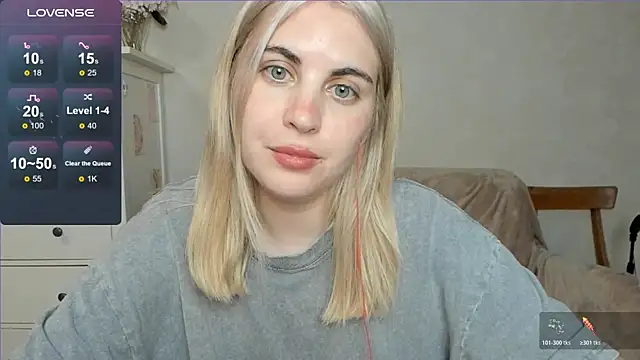 Snapshot of pawpaws chatting on 10/27/25, 11:47 pawpaws online show from 10/27/25, 11:47