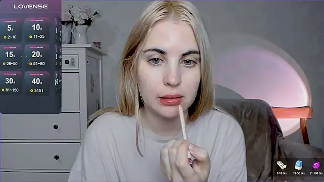 Snapshot of pawpaws chatting on 11/16/25, 08:09 pawpaws online show from 11/16/25, 08:09