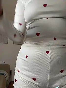 Snapshot of Hii_Lolla chatting on 02/07/26, 09:24 Hii Lolla online show from 02/07/26, 09:24