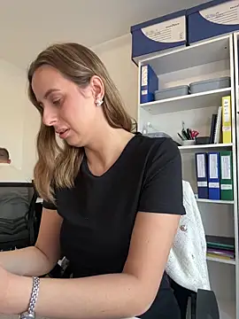 Hii Lolla online show from 04/29/26, 05:44