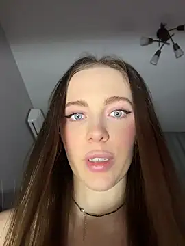 -SweetDi- online show from 04/22/26, 07:59