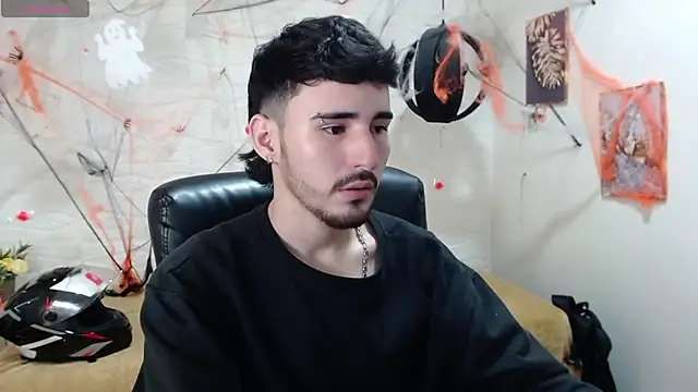 Snapshot of DmitriSanders chatting on 12/09/24, 09:16 DmitriSanders online show from 12/09/24, 09:16