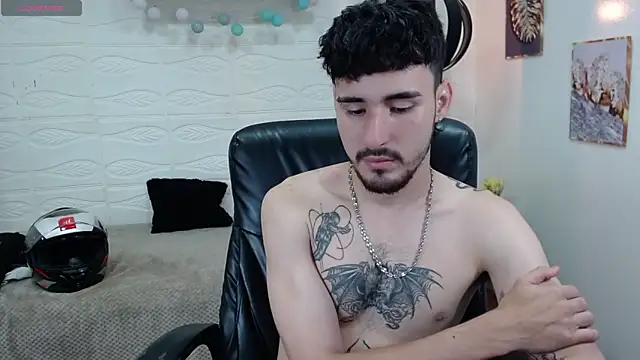 Snapshot of DmitriSanders chatting on 01/18/25, 12:46 DmitriSanders online show from 01/18/25, 12:46