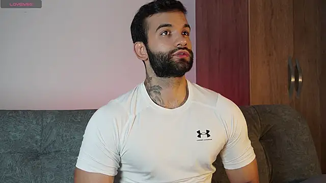 MarkHazze online show from 10/31/25, 03:57