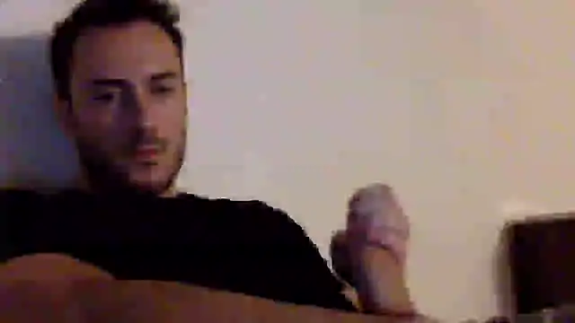 Snapshot of mainnrd chatting on 01/26/25, 10:35 mainnrd online show from 01/26/25, 10:35