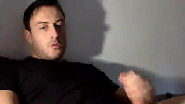 Snapshot of mainnrd chatting on 02/17/25, 01:32 mainnrd online show from 02/17/25, 01:32