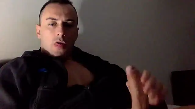 Snapshot of mainnrd chatting on 09/15/25, 09:26 mainnrd online show from 09/15/25, 09:26