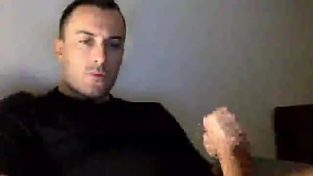 Snapshot of mainnrd chatting on 10/04/25, 04:21 mainnrd online show from 10/04/25, 04:21